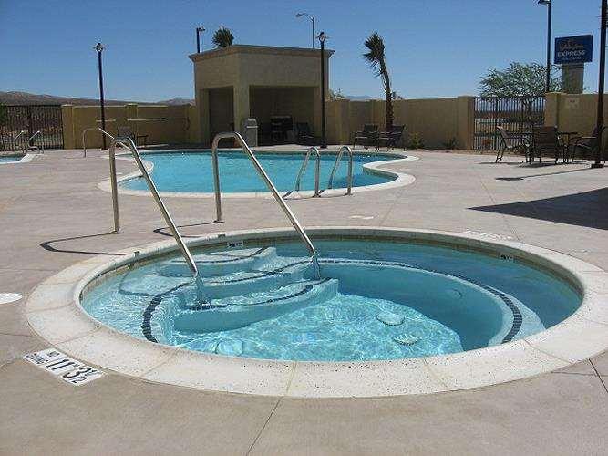 Hampton Inn And Suites Barstow Facilities photo