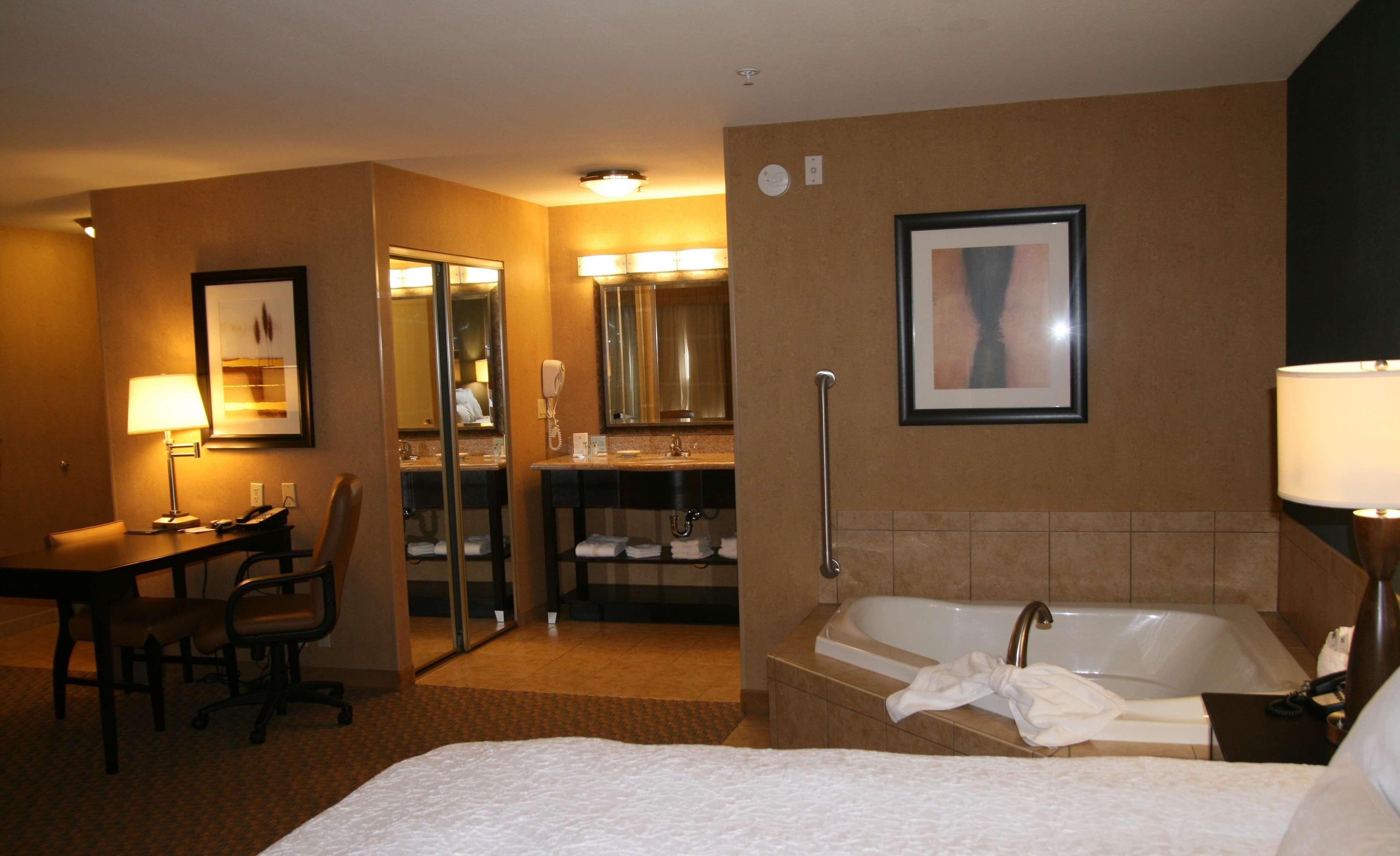 Hampton Inn And Suites Barstow Room photo